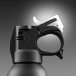 Detalle del gatillo del spray pimienta TW1000 Bear Defender para defensa contra osos